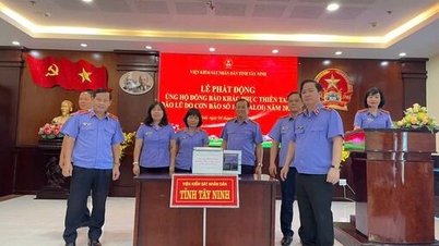 Die Volksstaatsanwaltschaft der Provinz Tay Ninh spendete fast 140 Millionen VND zur Unterstützung der Menschen in Sturm- und Überschwemmungsgebieten.