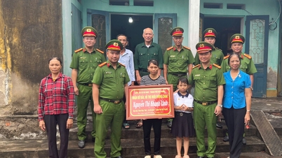 Công an xã Hà Nam nhận đỡ đầu 2 cháu nhỏ