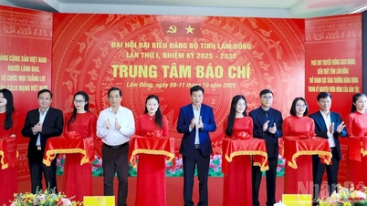 Khai trương Trung tâm Báo chí phục vụ Đại hội đại biểu Đảng...