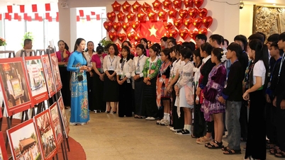 Thematic exhibition "Where Uncle Ho stopped at Duc Thanh School, Phan Thiet"