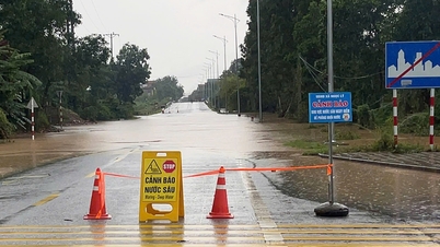 Mnoho dopravních tras bylo zaplaveno a infrastruktura poškozena.