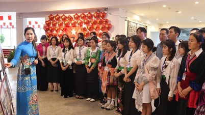 Ausstellung zur Vorstellung der Duc Thanh Schule bei den Menschen in Dien Bien
