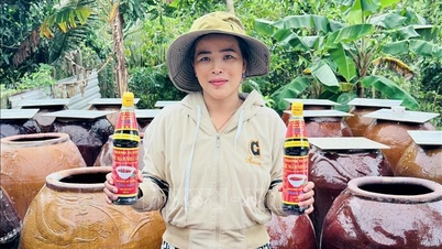 Giữ hồn quê trong từng giọt nước mắm cá linh