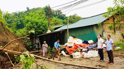 A comuna de Cho Ra evacuou urgentemente três famílias devido ao risco de deslizamentos de terra.