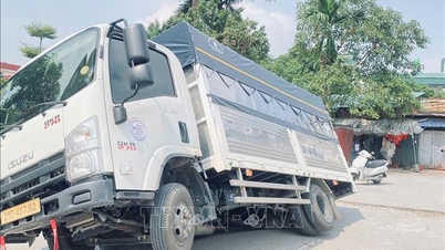 Hà Nội: Khẩn trương khắc phục sự cố hố sụt trong ngõ 297 đường Trần Cung