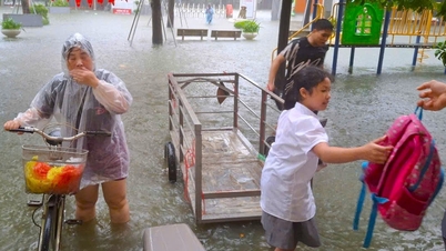 Parents complain that 'Hanoi's education sector lacks initiative' during heavy rain and flooding