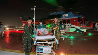 តាម​រយៈ​ព្យុះ ឧទ្ធម្ភាគចក្រ​បាន​នាំ​អ្នក​ជំងឺ​៣​នាក់​ពី Truong Sa មក​ដីគោក​ដោយ​សុវត្ថិភាព។