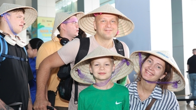 More than 30 flights bring Russian tourists to Khanh Hoa every week, tourism flourishes