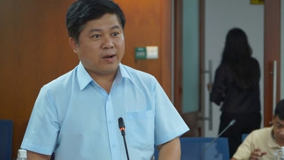 Ho Chi Minh City Department of Education and Training established a team to inspect revenue and expenditure at the beginning of the school year.