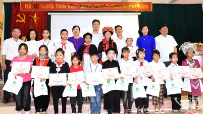 ក្នុងឱកាសទិវាលើកកម្ពស់ការអប់រំរបស់វៀតណាម ថ្ងៃទី 2 ខែតុលា៖ ការលើកទឹកចិត្តដល់ការសិក្សា និងទេពកោសល្យចាំបាច់ត្រូវមានសារៈប្រយោជន៍ និងជាក់ស្តែង។