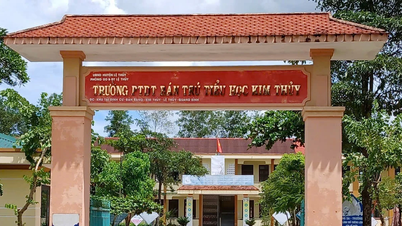 Selepas kejadian keracunan beramai-ramai, pelajar berhenti ke sekolah untuk 'memboikot' naib pengetua.