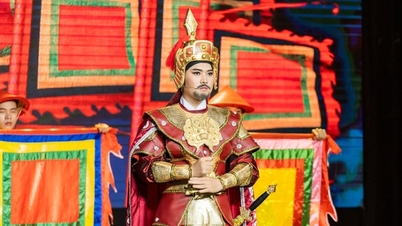 Nguyen Tan Dat - Shining after winning the "Golden Bell of Traditional Music" Press Council Award