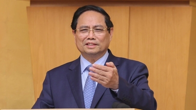 "जब तक लोग शिकायत करते रहेंगे, सरकार का काम मुश्किल बना रहेगा।"