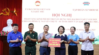 Sunhouse Group គាំទ្រឃុំ Kieu Phu ជាមួយទឹកប្រាក់ 200 លានដុង ដើម្បីសាងសង់ផ្ទះ Great Unity