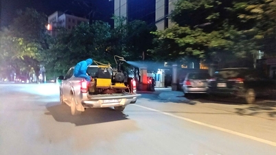 Phun hóa chất khử trùng sau bão