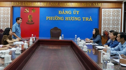 Huong Tra Ward signed a propaganda agreement with Hue Newspaper, Radio and Television