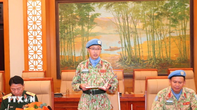 Trao Quyết định của Chủ tịch nước cho sỹ quan gìn giữ hòa bình tại Nam Sudan