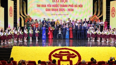 Premier: Hanoi tot een plek maken waar 'talenten worden voortgebracht, intelligentie wordt ontketend, menselijkheid wordt verspreid, in harmonie is met de natuur en vooruitgang wordt geboekt met de tijd'