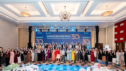 تحتفل دار نشر جامعة أكسفورد بمرور 30 عامًا على مرافقة التعليم الفيتنامي