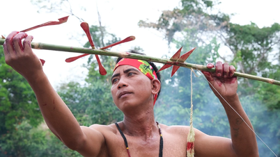 Ritual único de untar sangre en el poste del pueblo Bahnar