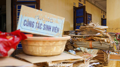 Thái Nguyên: Đại học Sư phạm tan hoang sau lũ, học bạ, con dấu trôi khắp nơi