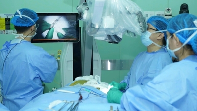 „Első” vietnami műtét mentett meg egy 17 éves fiút