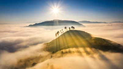 Farbenfrohe Morgendämmerung in der Bergstadt Da Lat
