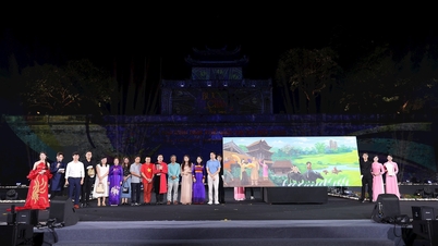 하노이 세계문화축제, 경매 및 홍수피해 복구 위해 25억동 기부