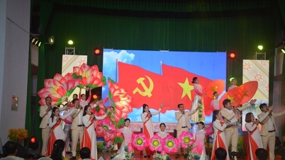 Colorful Mobile Propaganda in Gia Lai Mountain Town