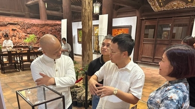 Sắc Tâm: Cuộc hội ngộ giữa mỹ thuật đương đại và tinh hoa trầm hương Việt