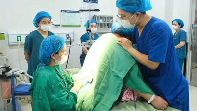 115kg의 전산증을 앓고 있는 산모의 힘든 출산