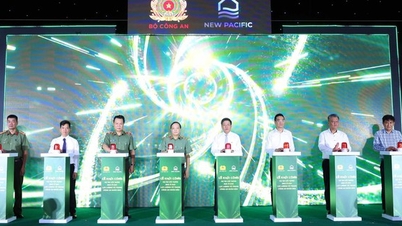Ceremonia de inaugurare a proiectului de construcție a locuințelor pentru Forțele de Securitate Publică ale Poporului în cartierul Thanh Liet, Hanoi