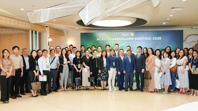 AgriS는 이 지역에서 선도적인 첨단 농업 기업 모델을 구축하는 것을 목표로 합니다.