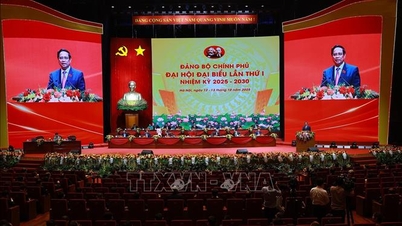 នាព្រឹកថ្ងៃទី១៣ ខែតុលា មហាសន្និបាតបក្សរដ្ឋាភិបាលលើកទី១ អាណត្តិ២០២៥-២០៣០ បានបើក។