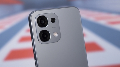 هاتف OPPO A6 Pro الذكي رخيص الثمن، بطارية تدوم طوال اليوم