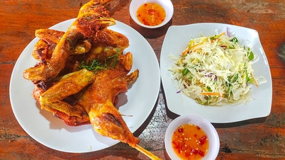Thưởng thức gà đốt trứ danh