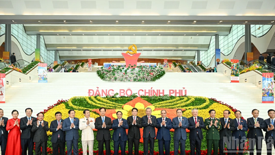 [ภาพ] เลขาธิการพรรคโต ลัม เข้าร่วมพิธีเปิดการประชุมใหญ่พรรครัฐบาลครั้งที่ 1