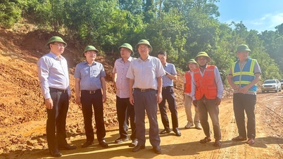 ທ່ານ​ຮອງ​ປະທານ​ຄະນະ​ກຳມະການ​ປະຊາຊົນ​ແຂວງ ມາຍ​ຊວນ​ລຽມ ລົງ​ກວດກາ​ວຽກ​ງານ​ແກ້​ໄຂ​ໄພ​ທຳ​ມະ​ຊາດ​ຈາກ​ໄພ​ນ້ຳ​ຖ້ວມ​ຢູ່​ທາງ​ຫຼວງ​ແຫ່ງ​ຊາດ 47.