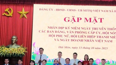 ชุมชนหาดมอนเปิดตัวการเคลื่อนไหว "ความสามัคคี - ความคิดสร้างสรรค์ - ความมุ่งมั่น - ความก้าวหน้า - ประสิทธิภาพ"