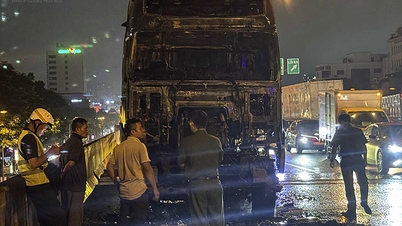 اشتعلت النيران في مقطورة جرار على الطريق الدائري المرتفع رقم 3