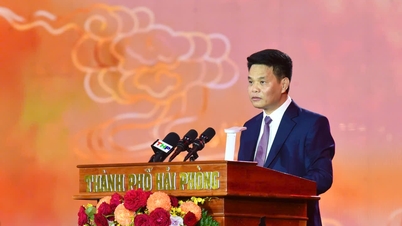 Uma cerimônia solene em comemoração ao 725º aniversário da morte do herói nacional Tran Hung Dao e à abertura do Festival de Outono de Con Son - Kiet Bac em 2025.