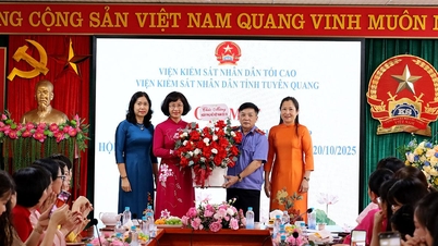ກອງ​ປະ​ຊຸມ​ສະ​ເຫຼີມ​ສະ​ຫຼອງ 95 ປີ​ແຫ່ງ​ວັນ​ສ້າງ​ຕັ້ງ​ສະ​ຫະ​ພັນ​ແມ່​ຍິງ​ແຂວງ Tuyen Quang