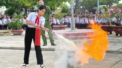 Bairro Dong Ninh Hoa: Equipando professores e alunos com habilidades de prevenção e combate a incêndios