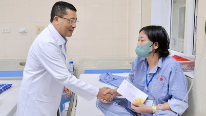 Hỗ trợ 235 triệu đồng cho các bệnh nhân bệnh ung thư có hoàn cảnh khó khăn