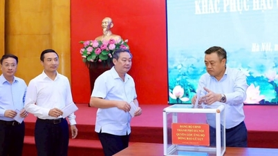 ຄະນະ​ພັກ​ນະຄອນ​ຮ່າ​ໂນ້ຍ ​ເລີ່​ມດຳ​ເນີນ​ວຽກ​ງານ​ໜູນ​ຊ່ວຍ​ປະຊາຊົນ​ນະຄອນຫຼວງ​ຂອງ​ປະ​ເທດ​ທີ່​ໄດ້​ຮັບ​ຜົນ​ກະທົບ​ຈາກ​ພາຍຸ ​ແລະ ​ໄພ​ນ້ຳ​ຖ້ວມ.