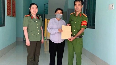 Công an xã Cầu Khởi hỗ trợ người dân nhận lại 115 triệu đồng chuyển khoản nhầm
