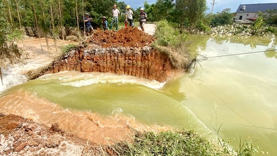 Bac Ninh: کمیون فعال طور پر سیلاب کے پانی کو خارج کرتے ہیں اور ندیوں کے ساتھ نشیبی علاقوں میں پانی نکالتے ہیں
