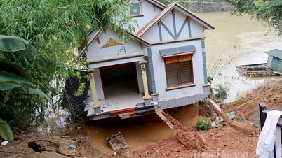 Grave deslizamiento de tierra, casa de dos pisos se derrumbó en el río Gam