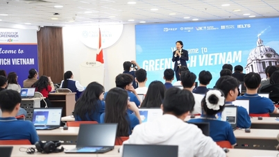 호치민시의 고등학생들은 10월부터 British Council에서 무료 IELTS 연습 시험을 볼 수 있습니다.