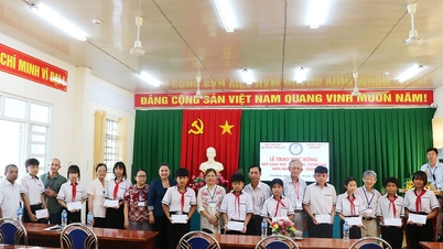 មូលនិធិ "ការអប់រំកសាងអនាគត" ផ្តល់អាហារូបករណ៍ដល់សិស្សនៃអនុវិទ្យាល័យ Can Dang